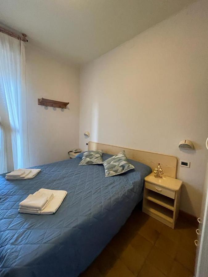 Hotel Losanna Rimini Buitenkant foto