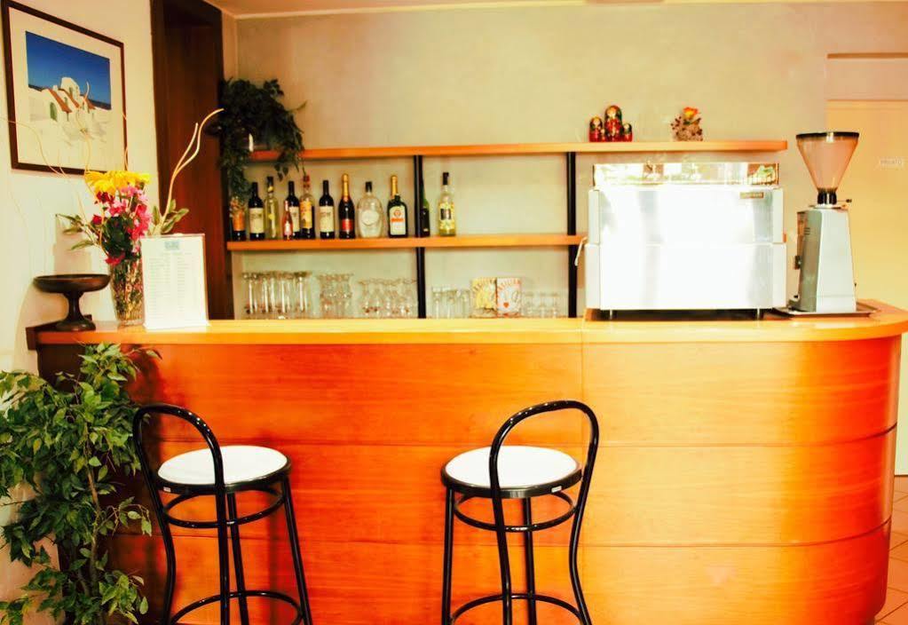 Hotel Losanna Rimini Buitenkant foto