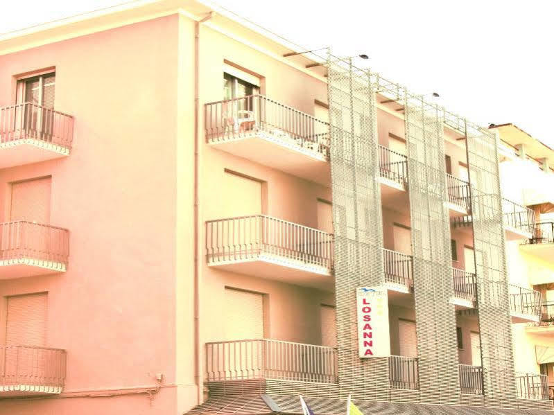 Hotel Losanna Rimini Buitenkant foto